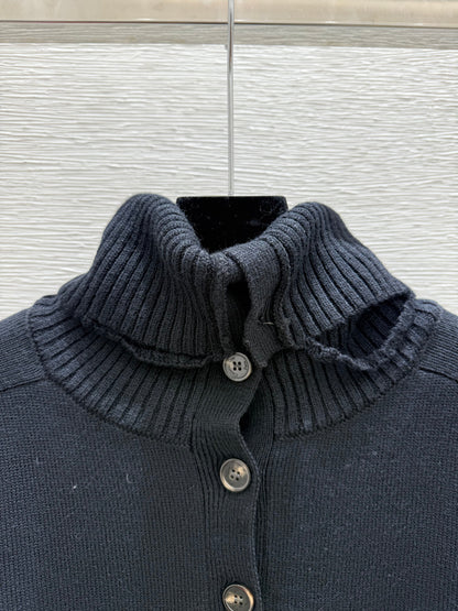 25fw Knitted long sleeved collar