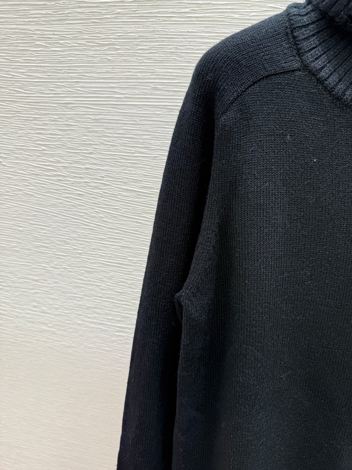 25fw Knitted long sleeved collar