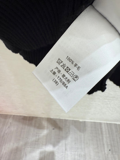 25fw Knitted long sleeved collar