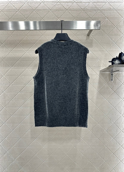 25fw Knitted cardigan vest short skirt three piece set