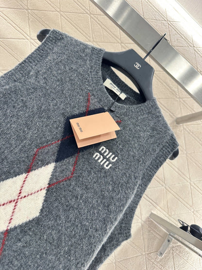 25fw Knitted cardigan vest short skirt three piece set