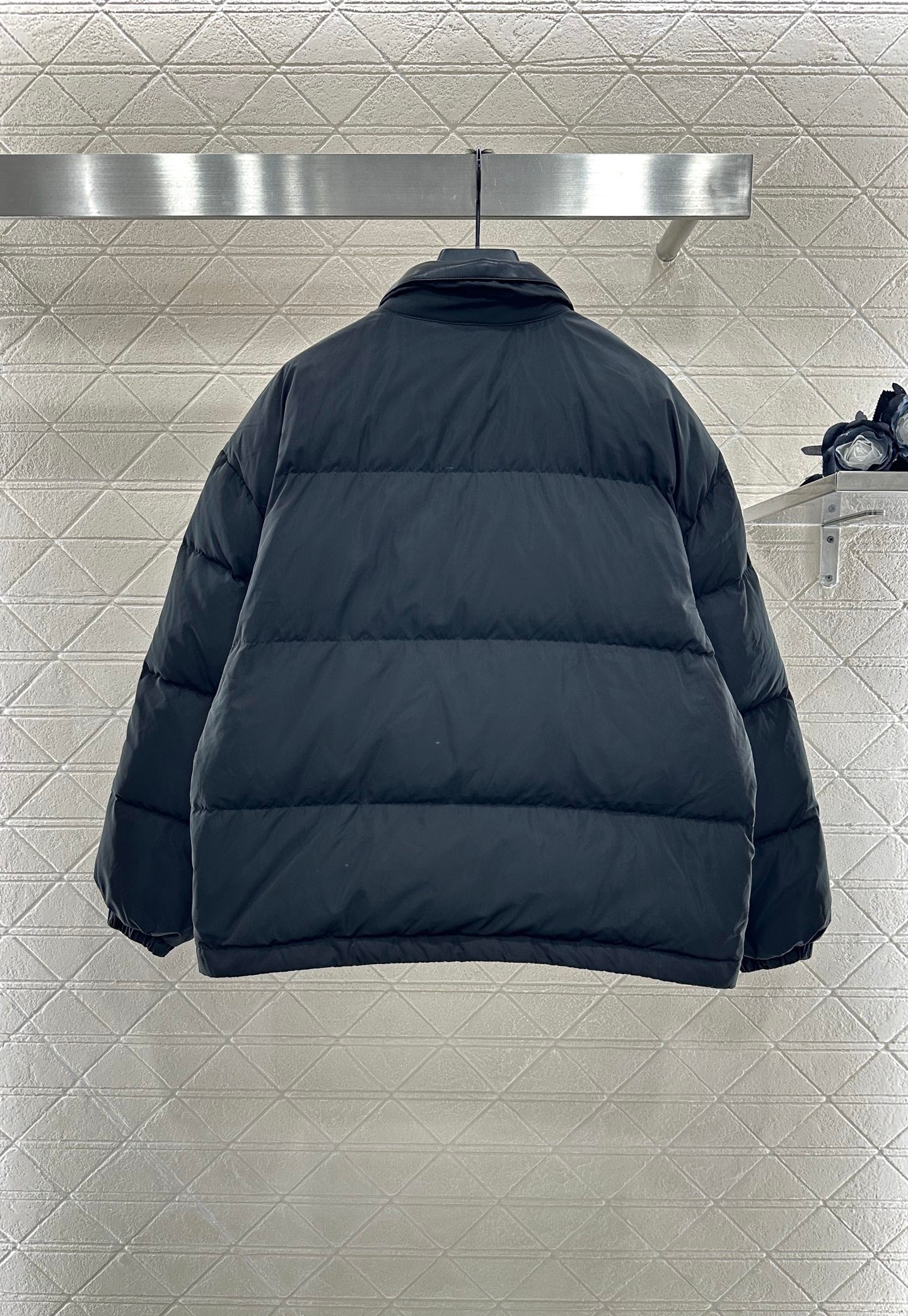 25fw Collar down jacket made of patchwork leather