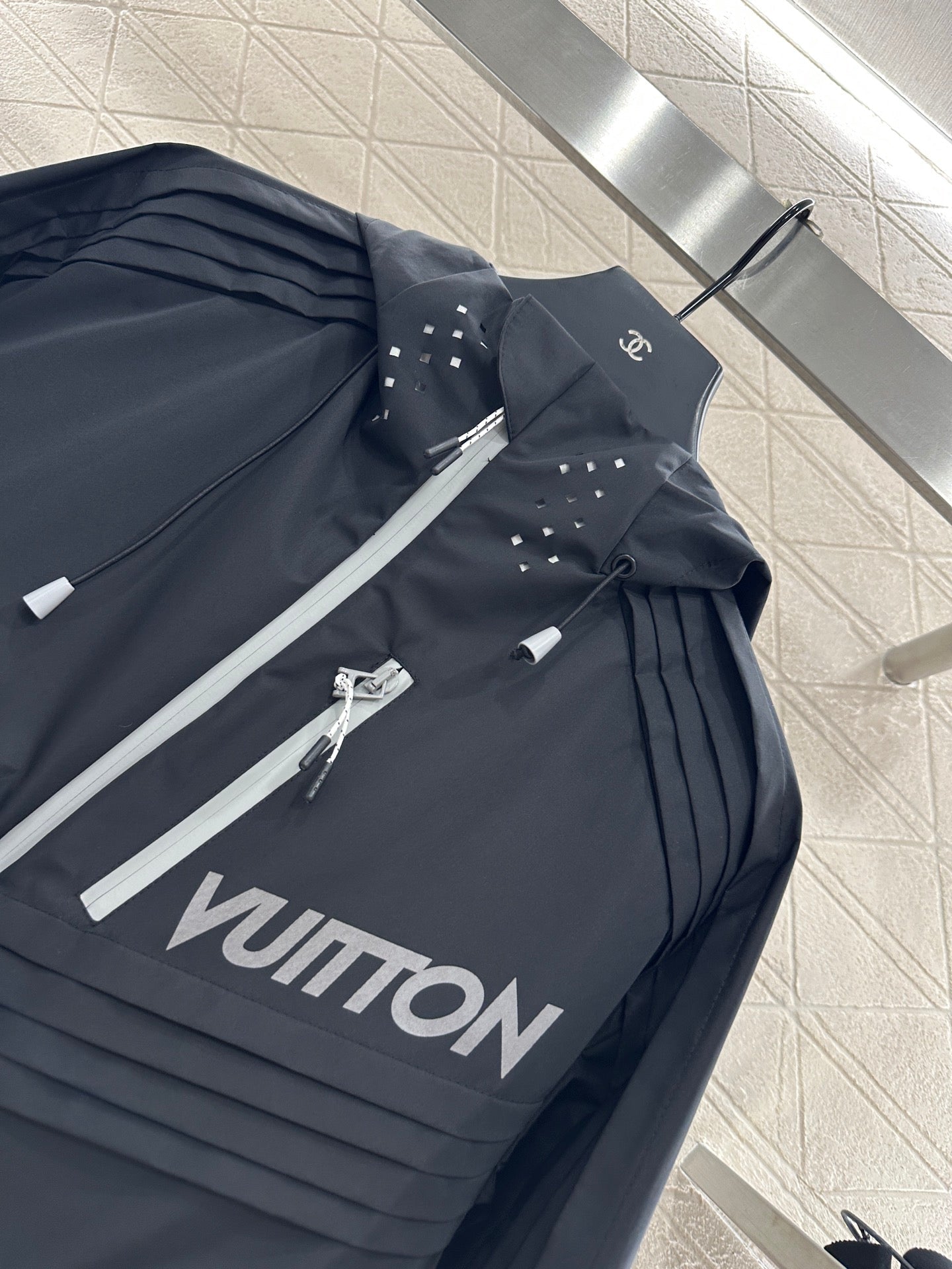 25fw Hooded silhouette assault jacket