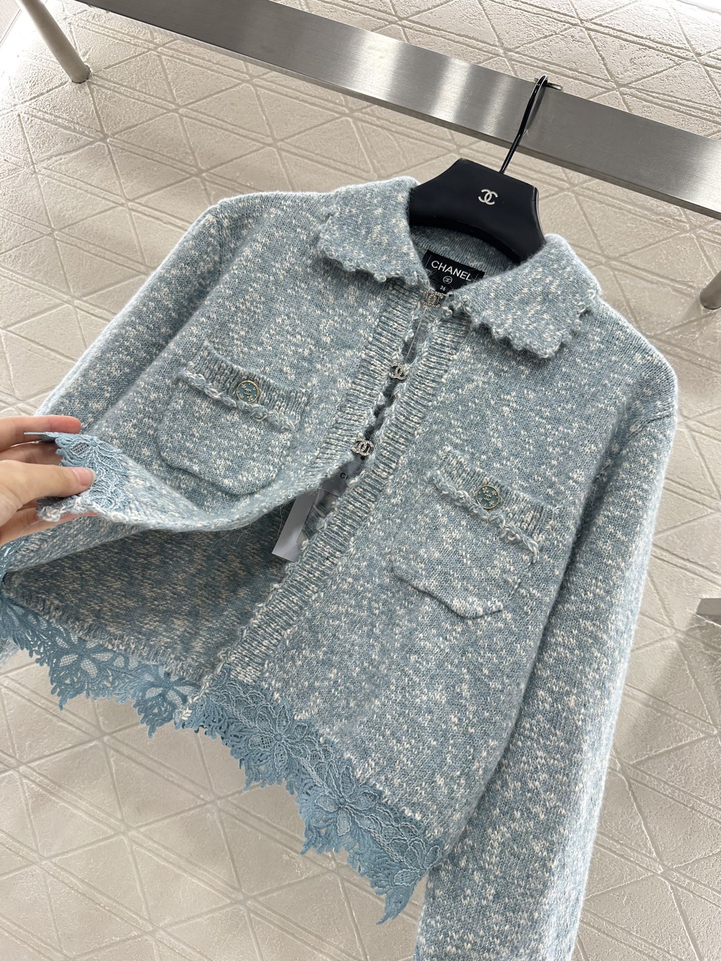 25fw Embroidered lace knitted cardigan