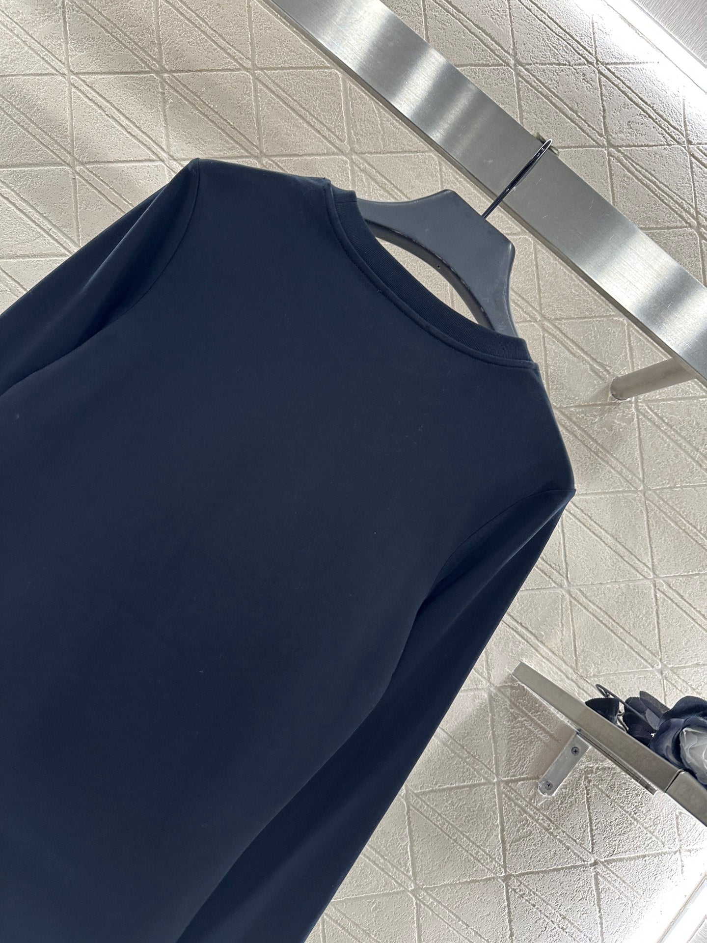 25fw Slim fit beaded logo top