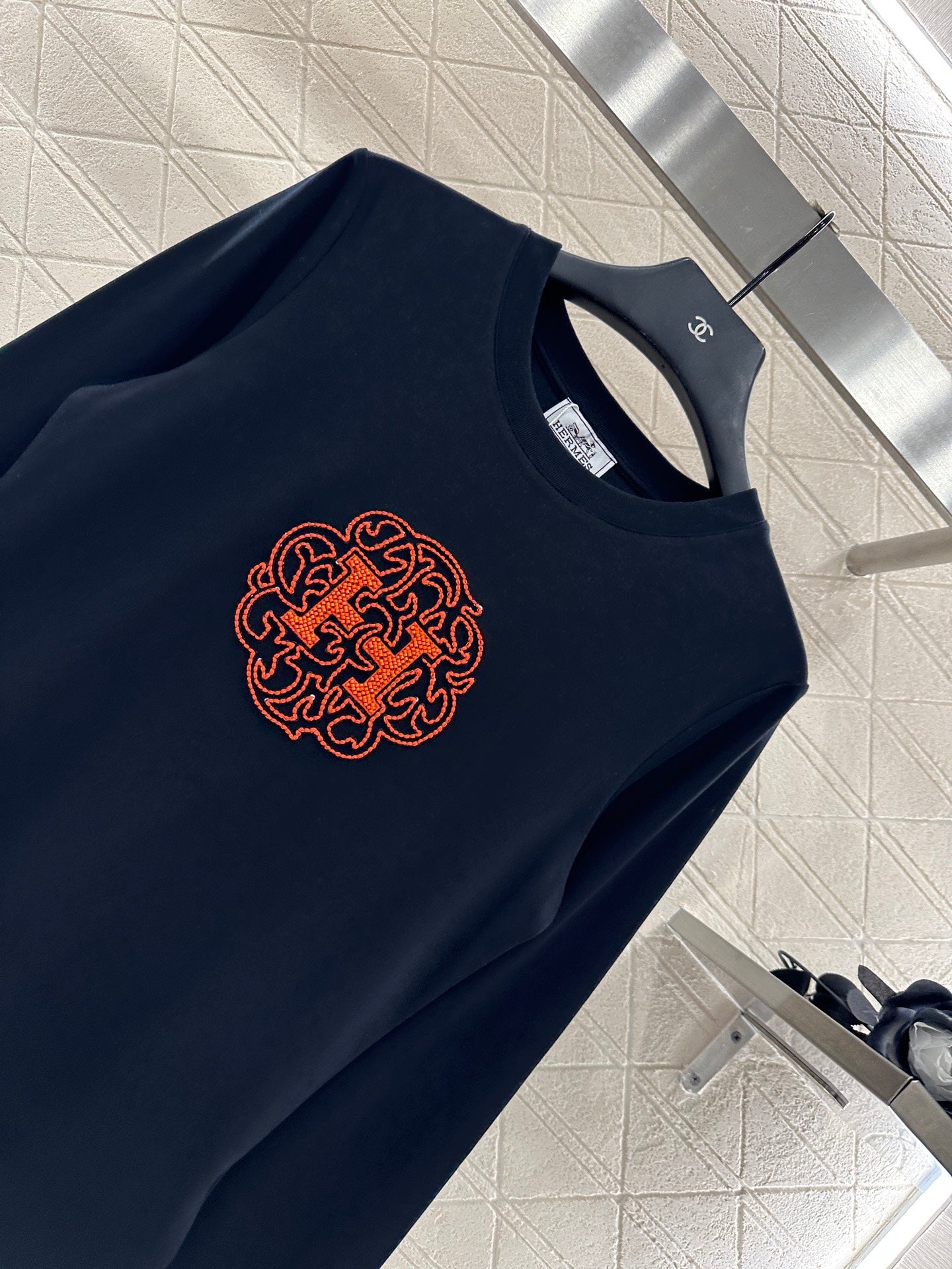 25fw Slim fit beaded logo top