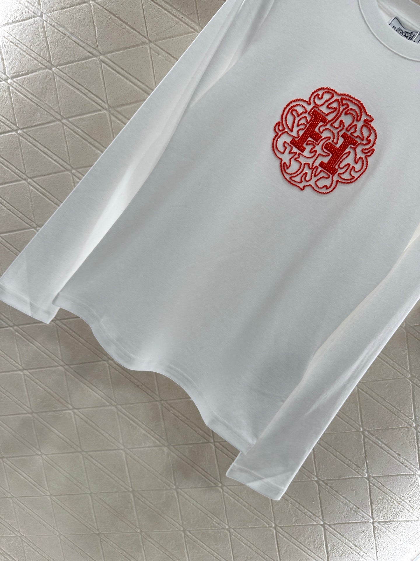 25fw Slim fit beaded logo top