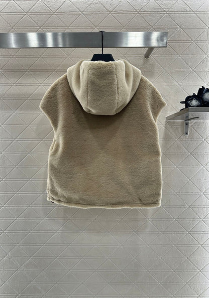 25fw Wearing fur vest on both sides