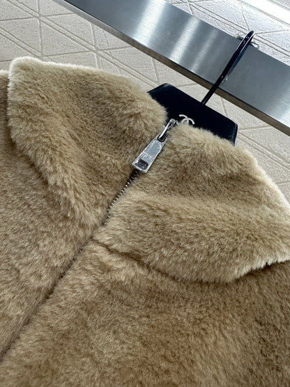 25fw Wearing fur vest on both sides