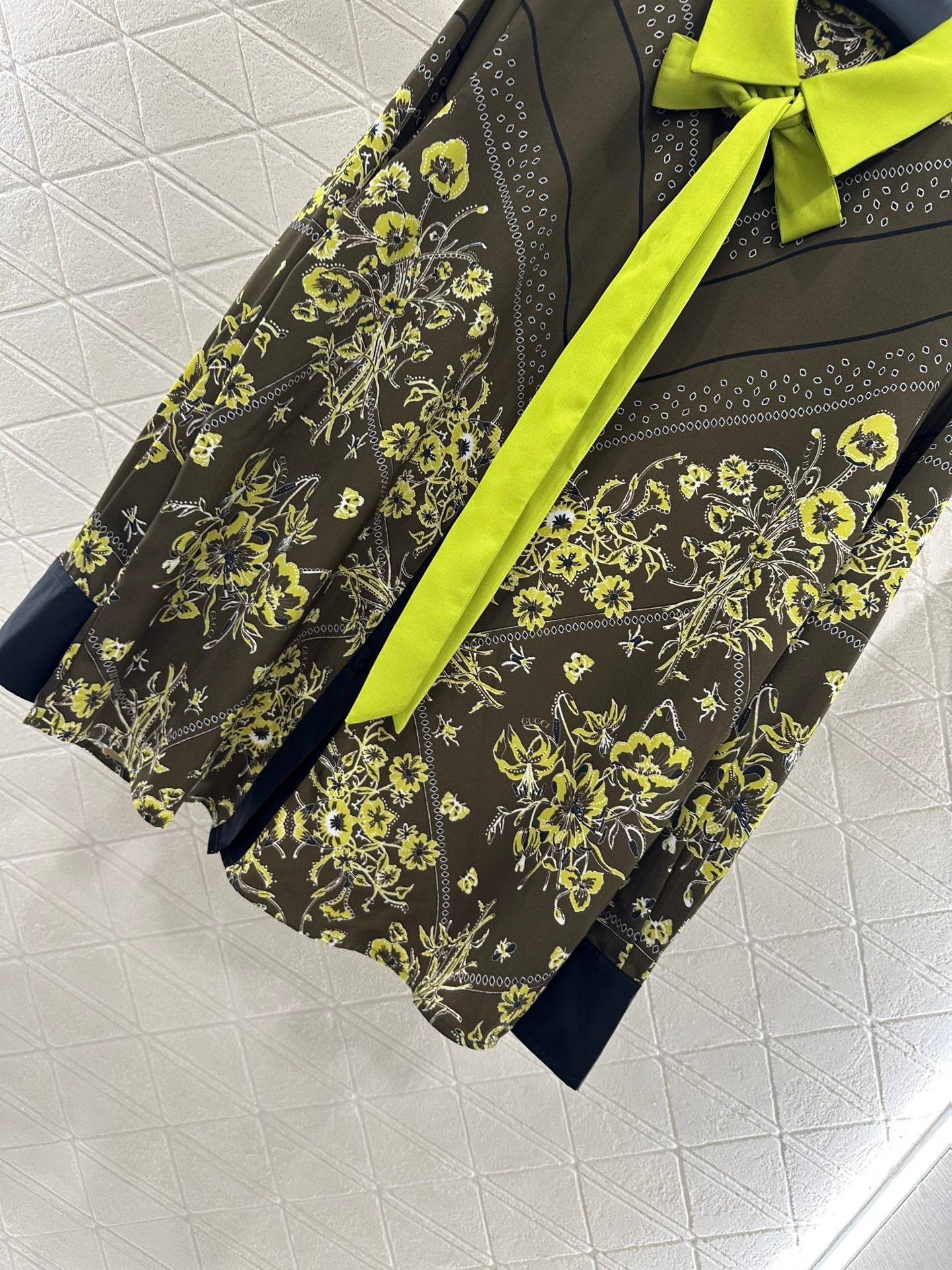 25fw Printed ribbon shirt half skirt set