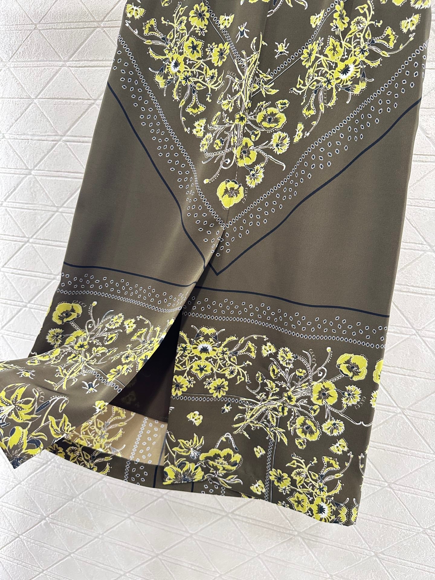 25fw Printed ribbon shirt half skirt set