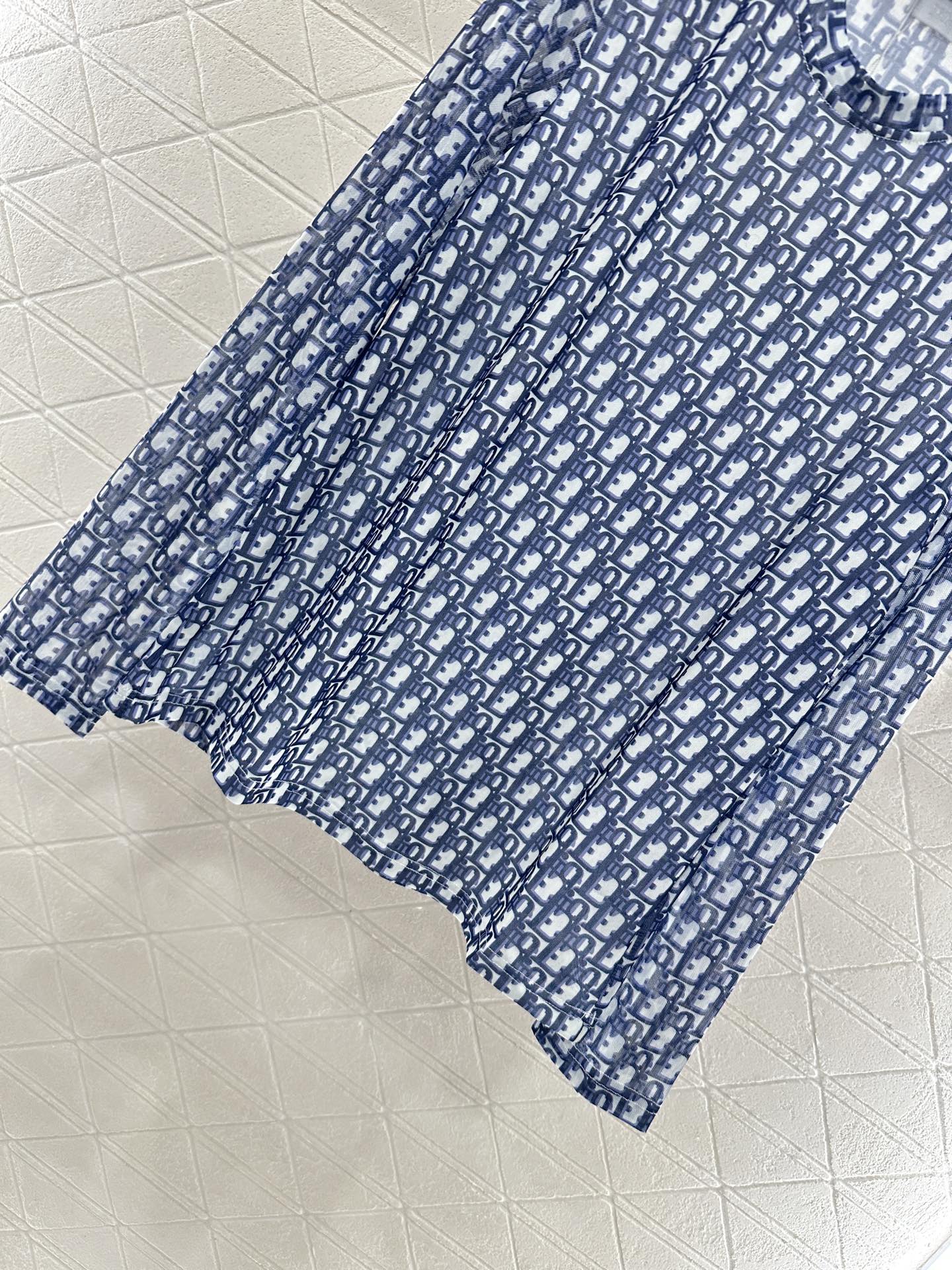 25fw Mesh round neck base shirt