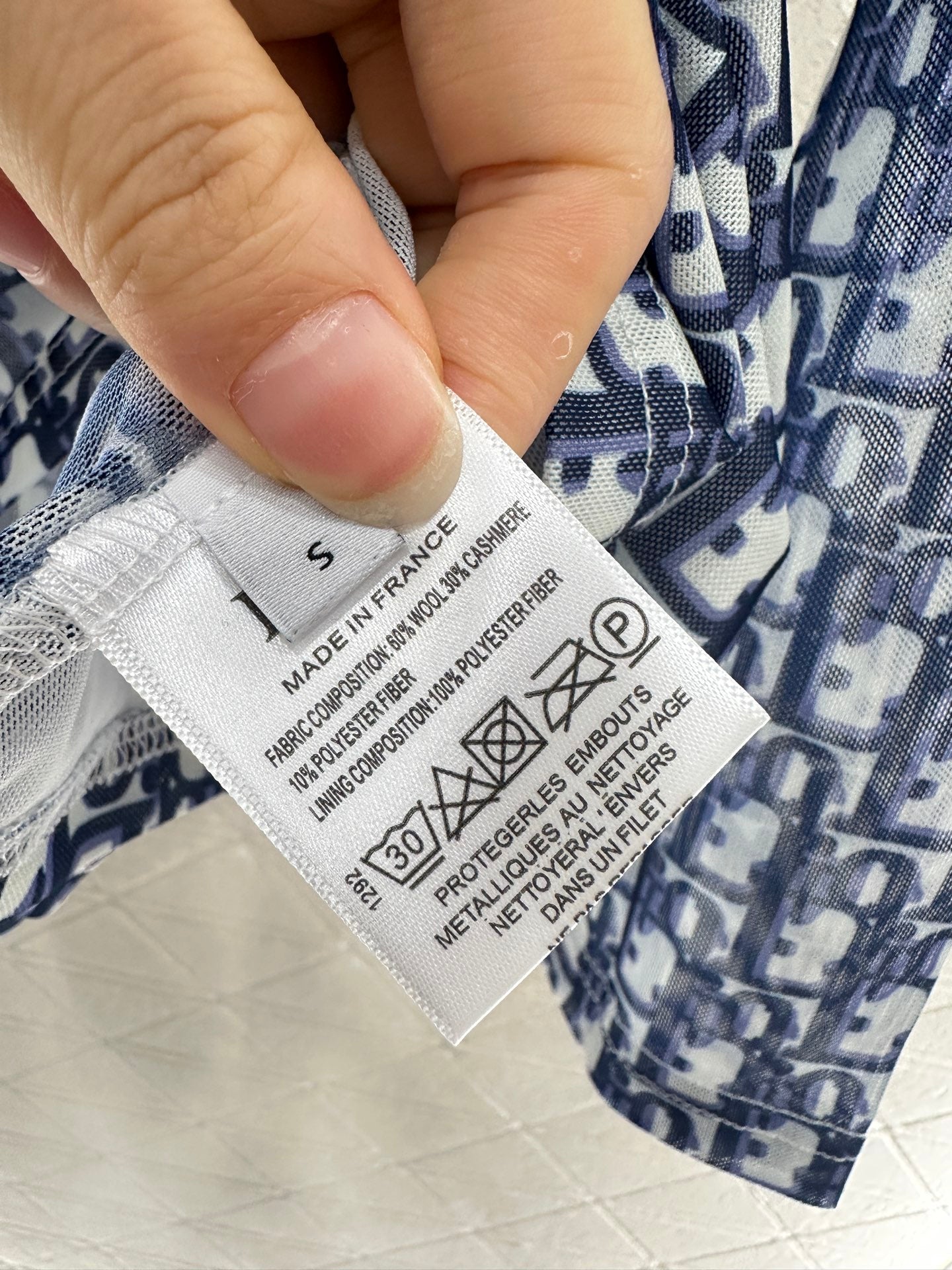 25fw Mesh round neck base shirt