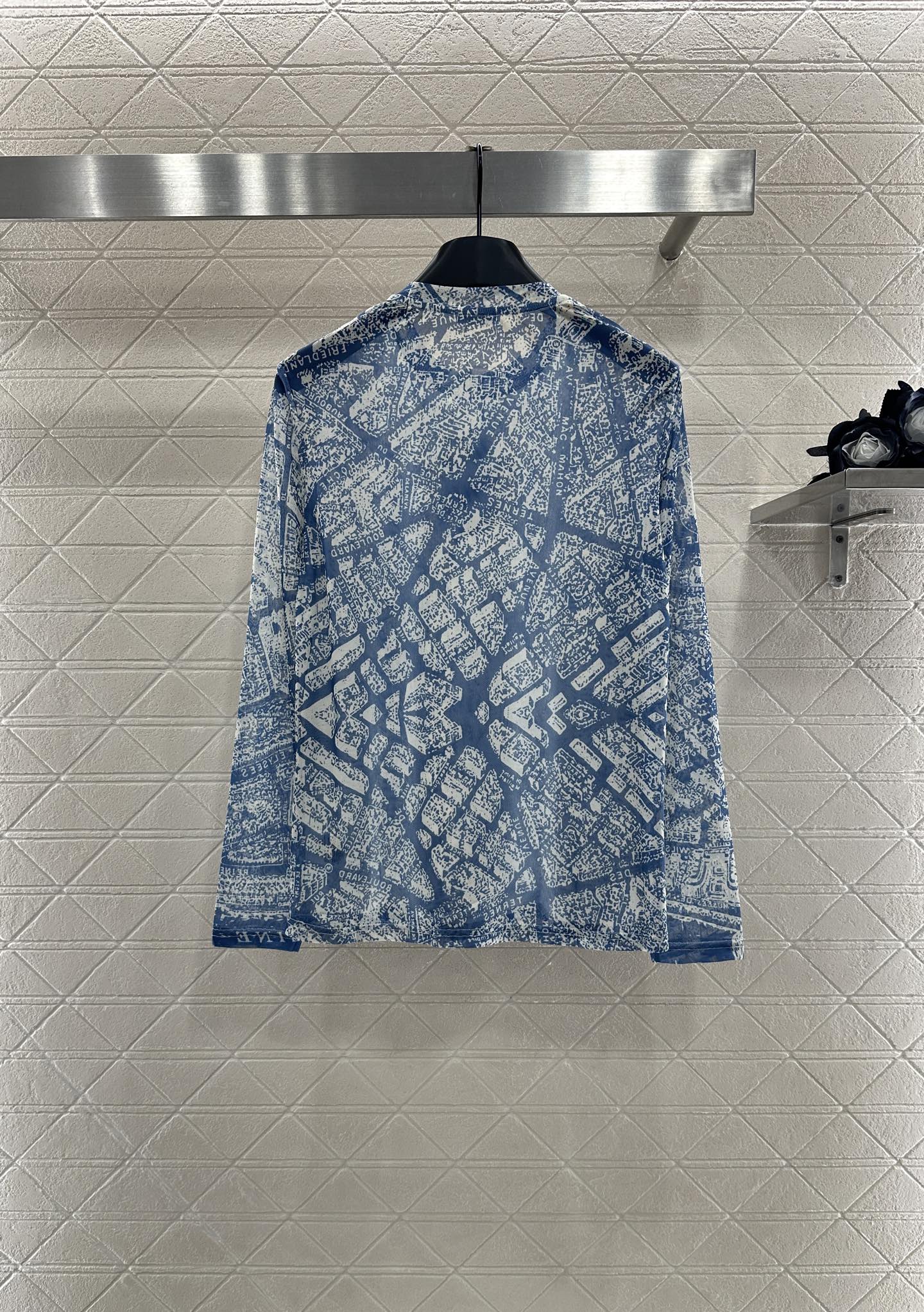 25fw Slim fit round neck printed base shirt