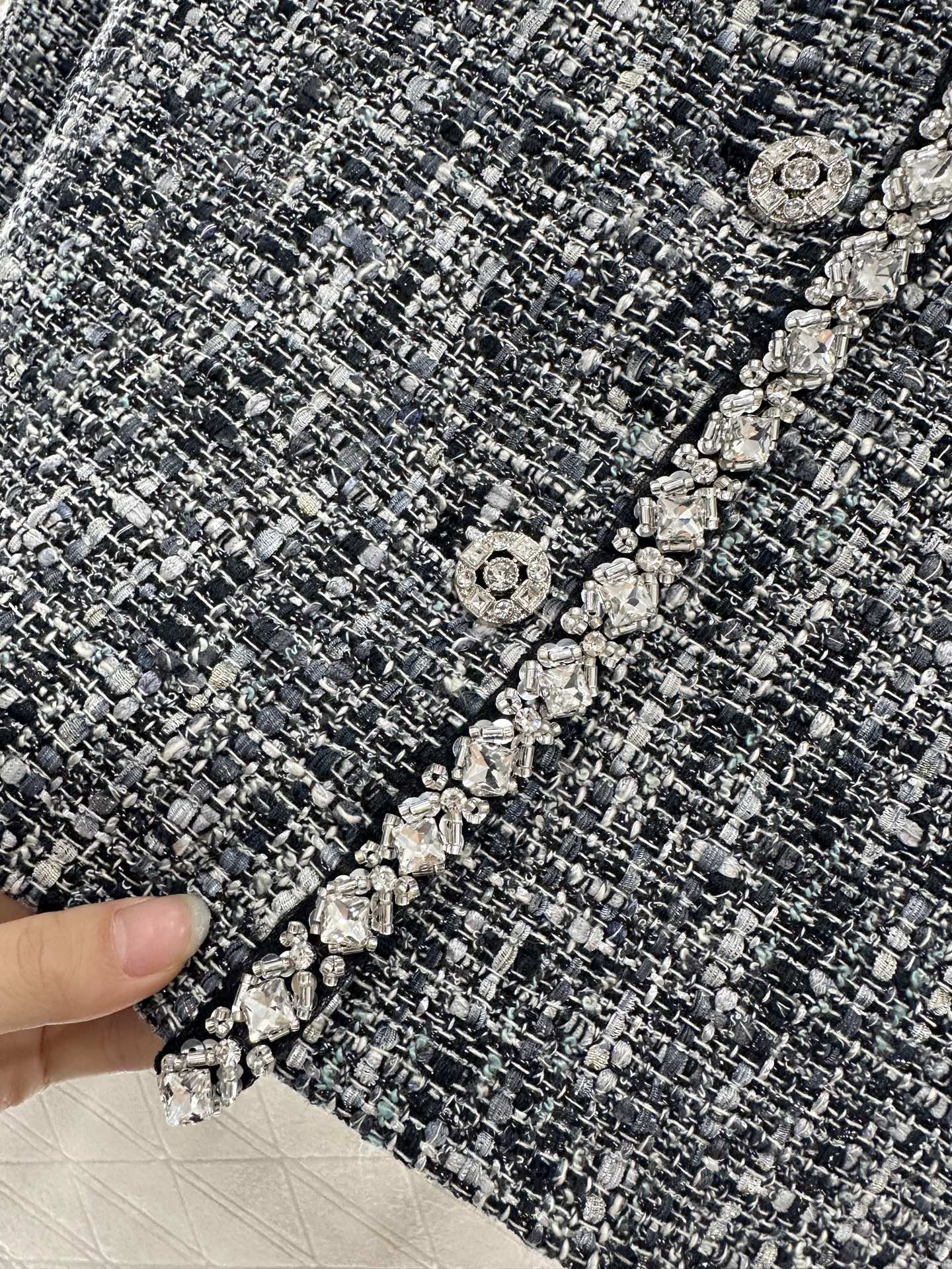 25fw Western style nail bead tied edge jacket