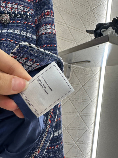 25fw Woolen edge tied jacket