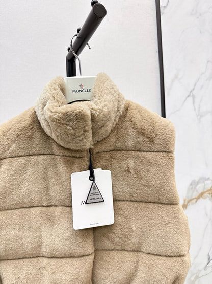 25fw Plush collar down short vest