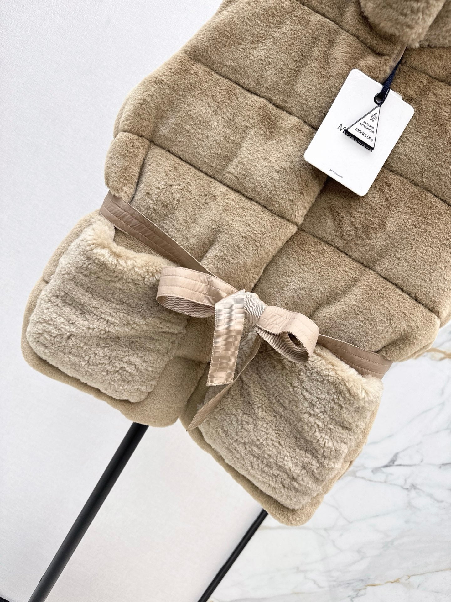 25fw Plush collar down short vest