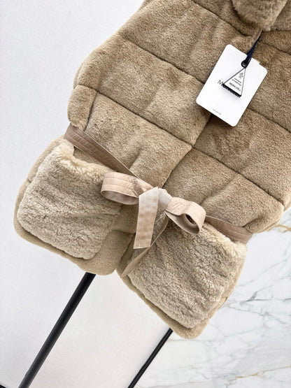 25fw Plush collar down short vest