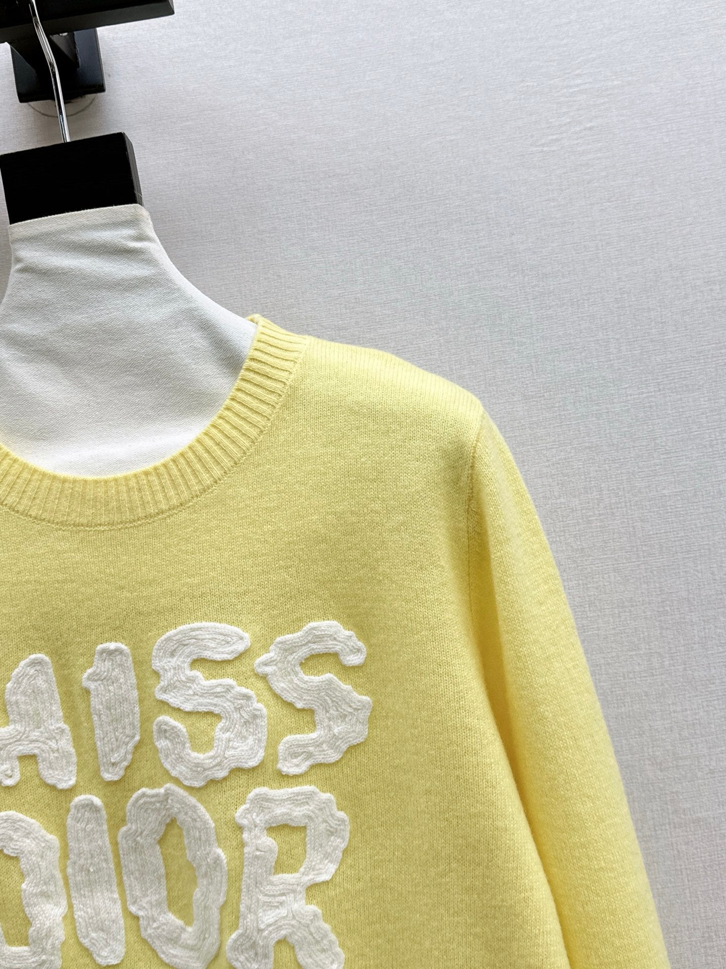 25fw 3D Embroidered Logo Sweater