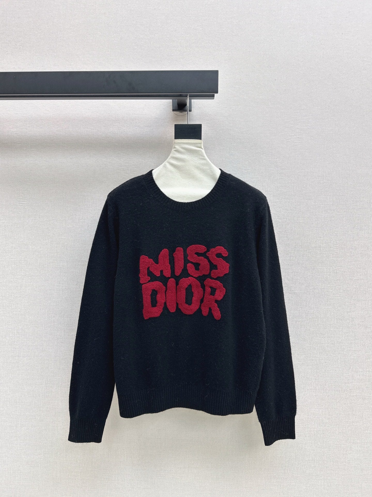 25fw 3D Embroidered Logo Sweater