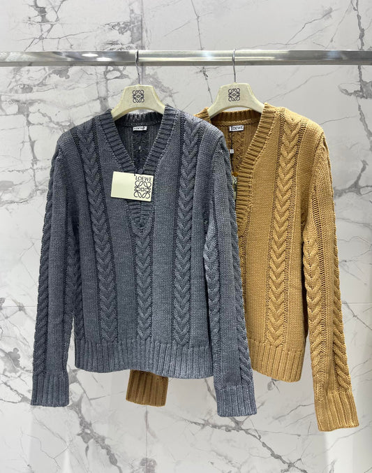 25fw V-neck knitted sweater