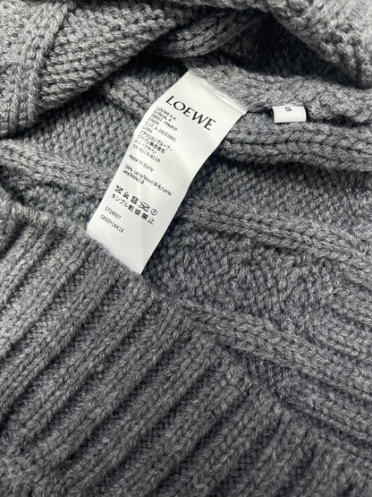 25fw V-neck knitted sweater