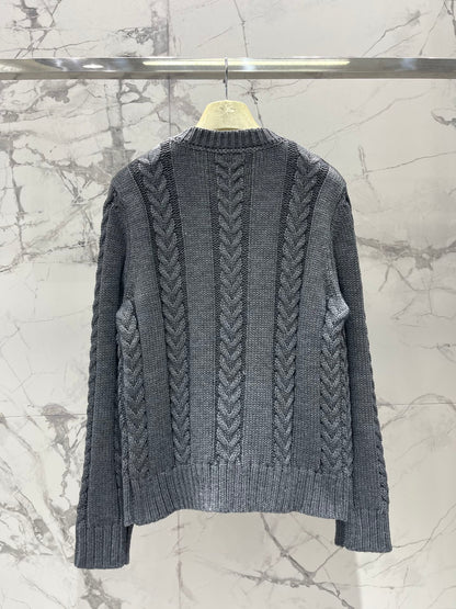 25fw V-neck knitted sweater