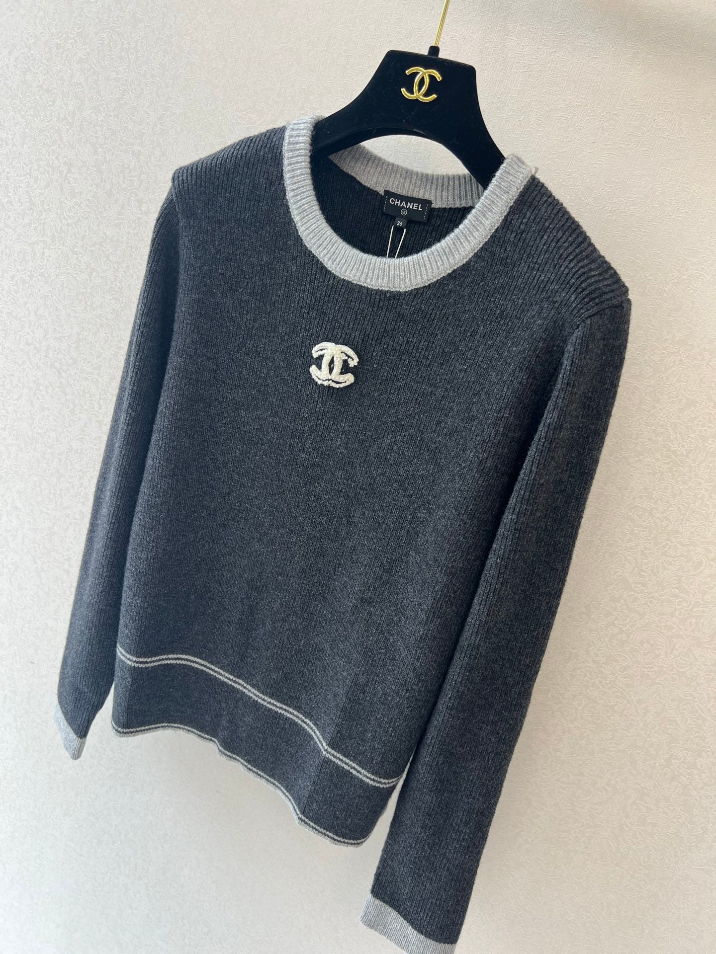 25fw  Round neck long sleeved shirt