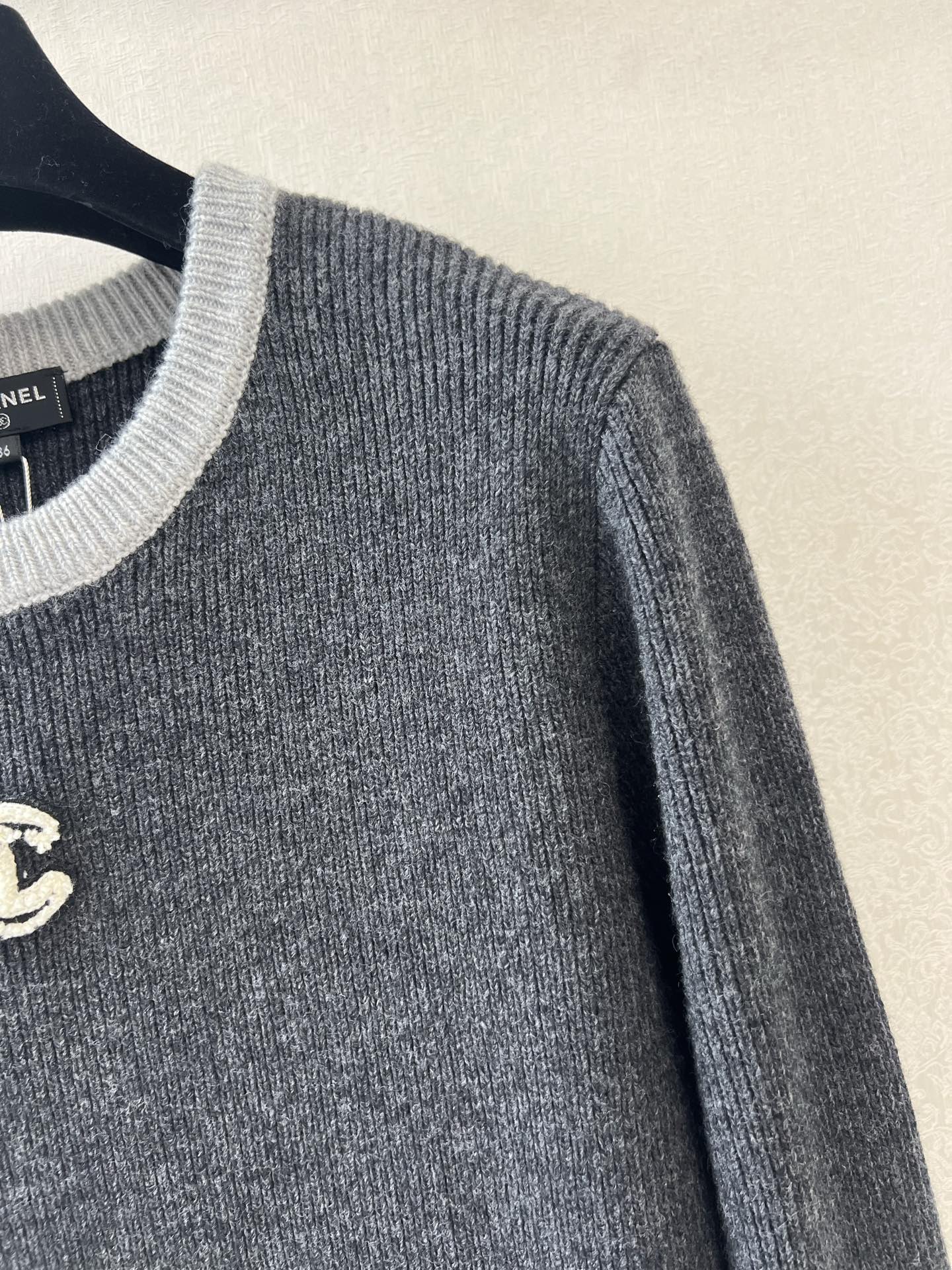 25fw  Round neck long sleeved shirt