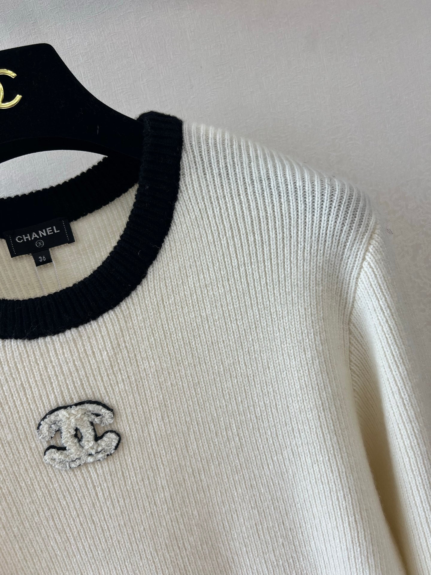 25fw  Round neck long sleeved shirt