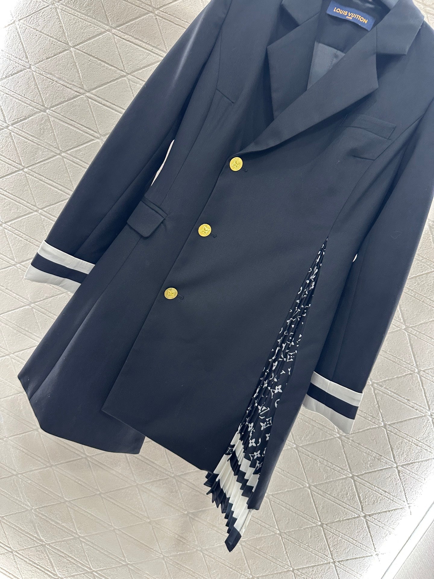 25fw Irregular suit with belt splicing