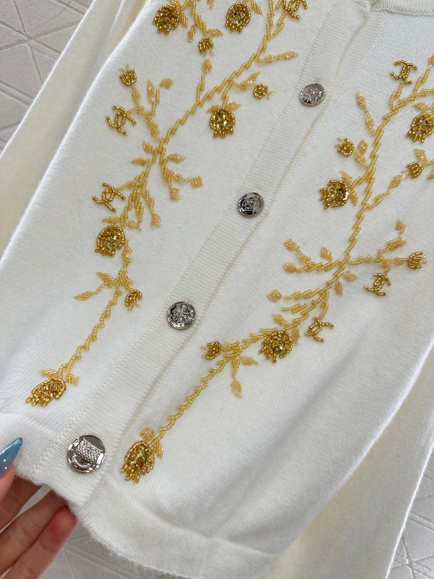 25fw Heavy industry nail bead knitted cardigan