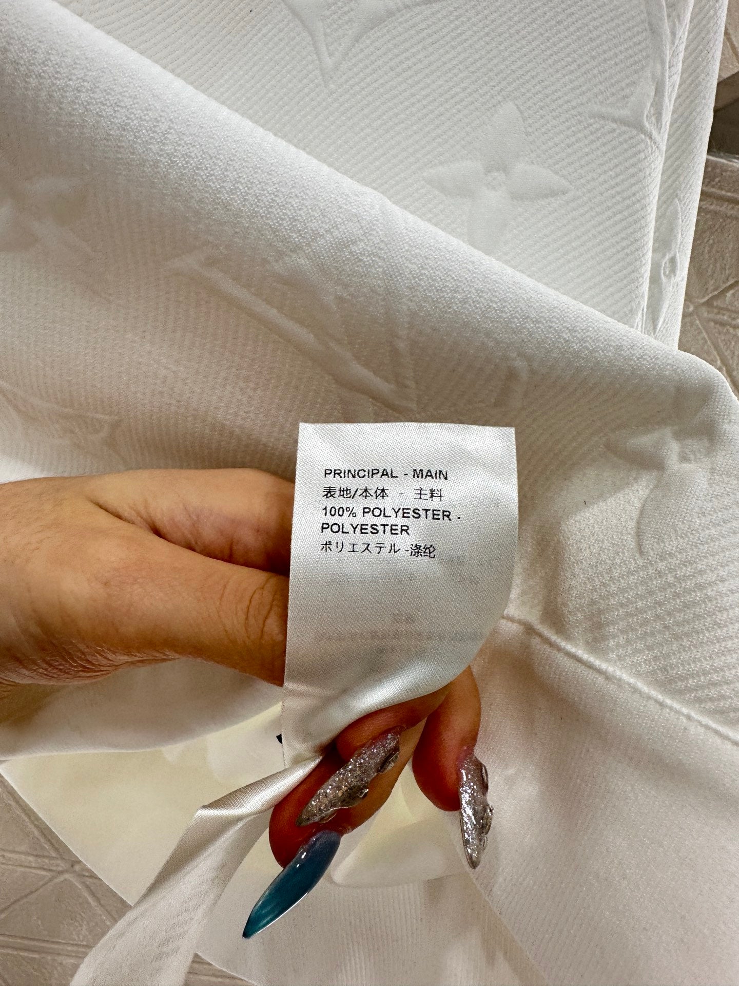 25fw Embossed half open collar set