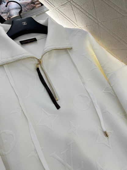 25fw Embossed half open hoodie