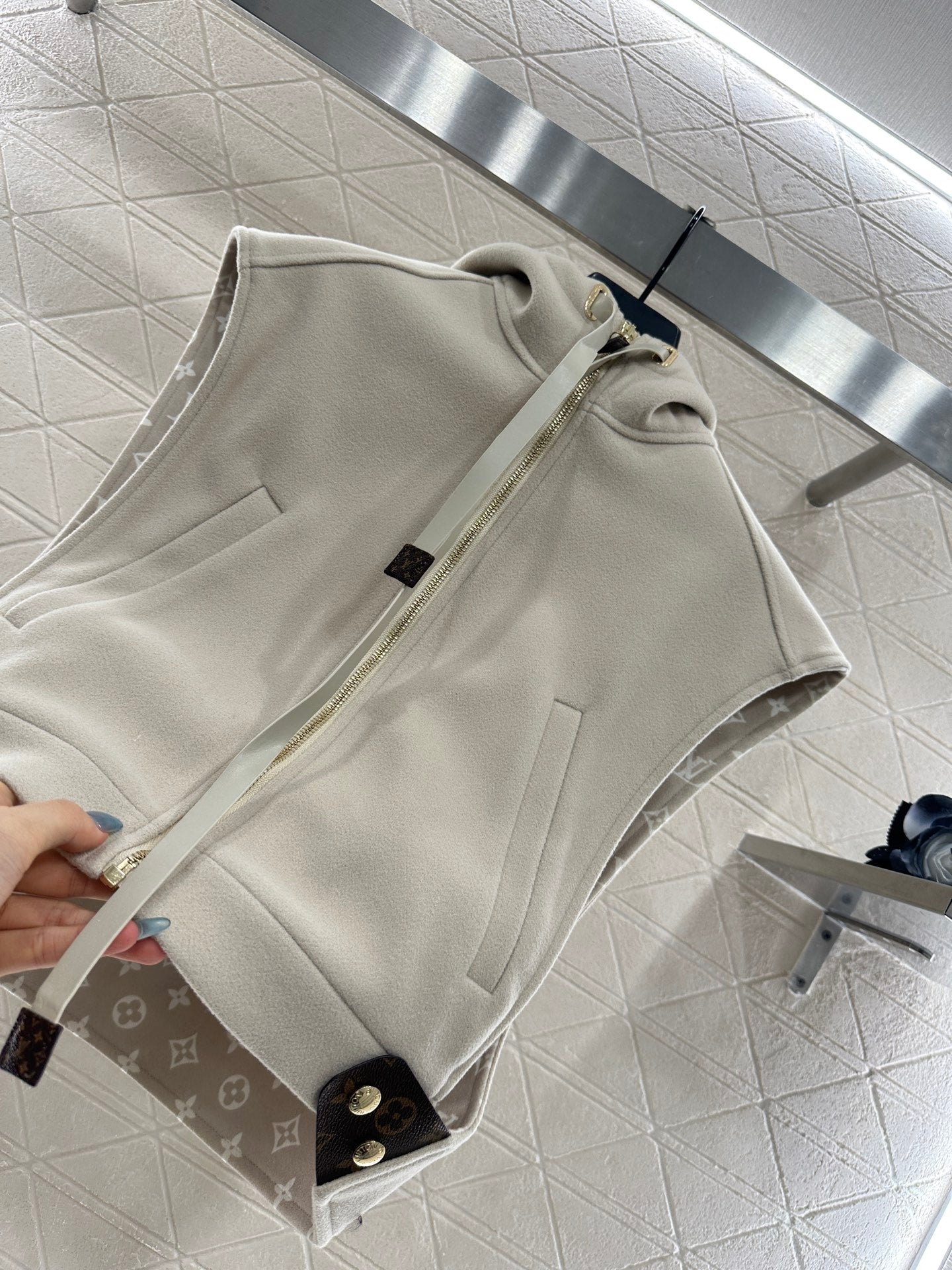 25fw Hooded printed woolen camisole vest