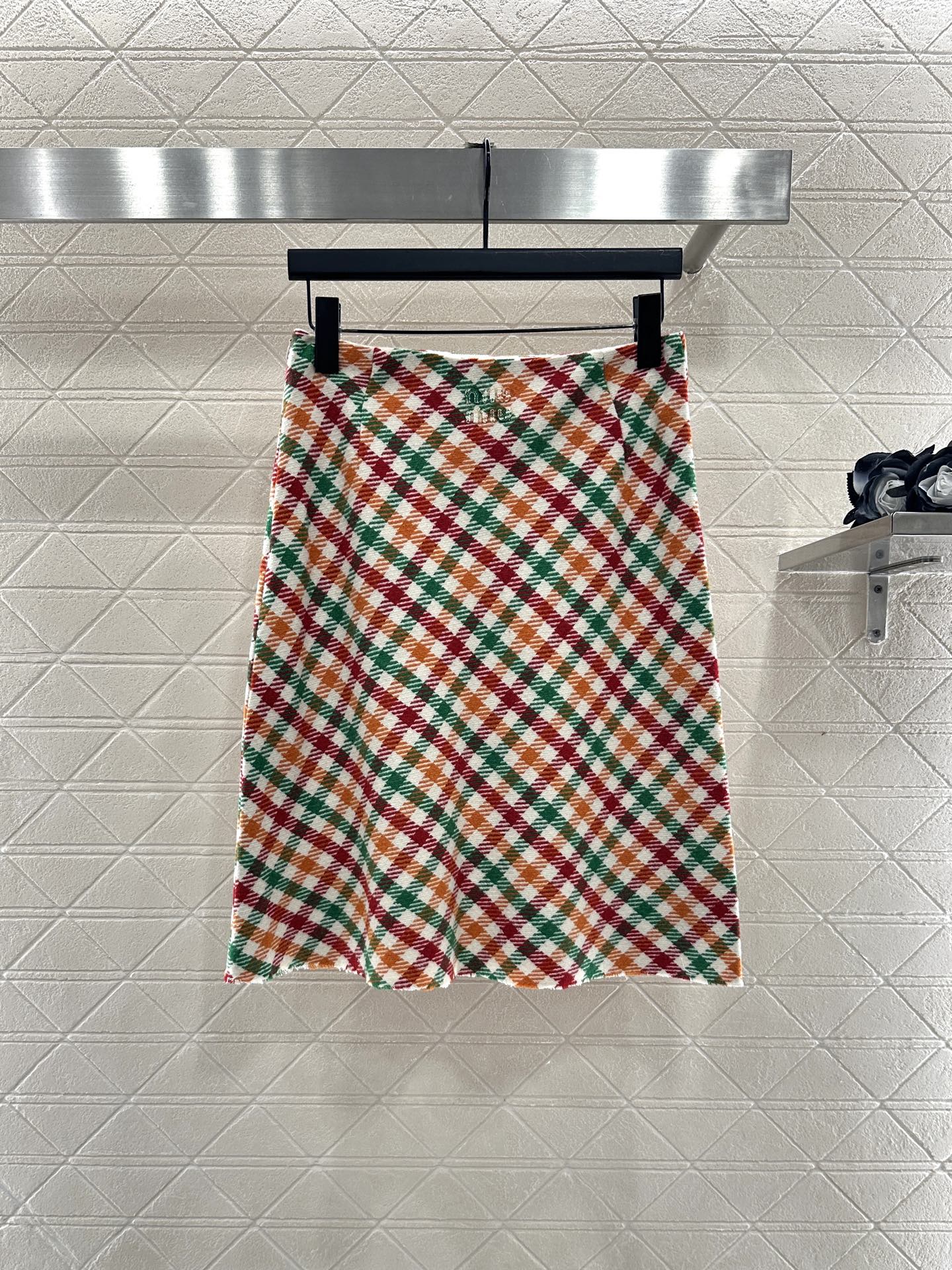 25fw Straight tube plaid colored half skirt