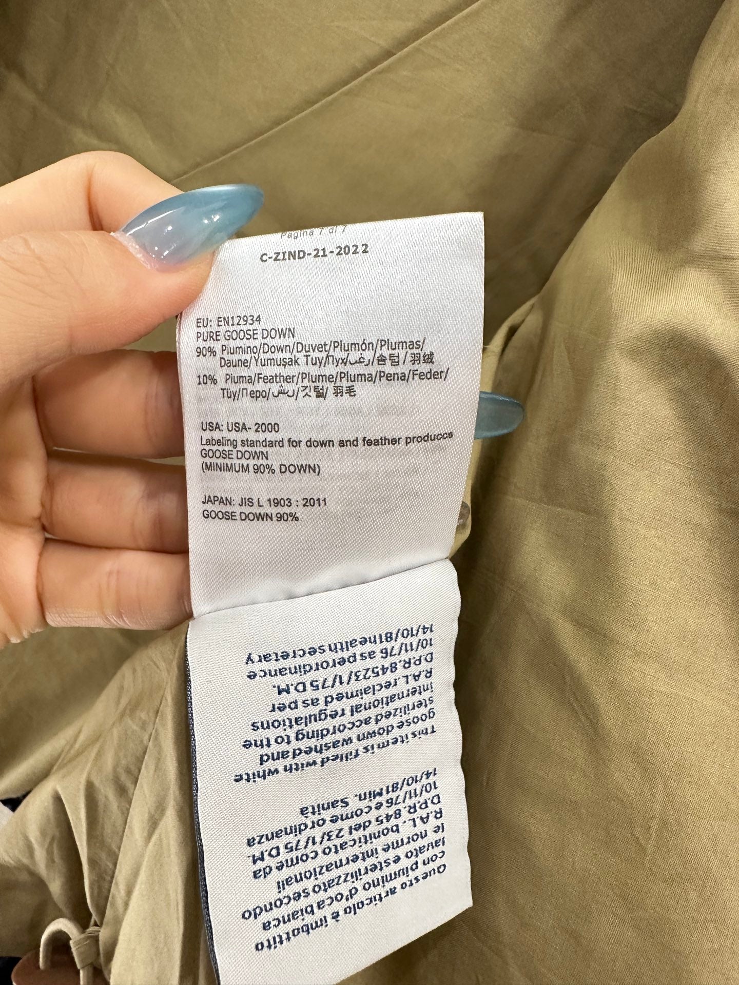 25fw Stand up collar contrasting down vest