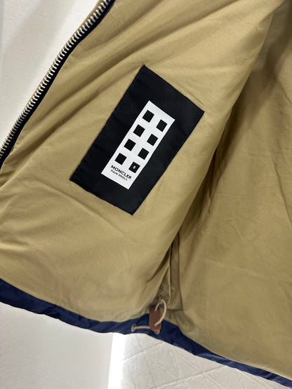 25fw Stand up collar contrasting down vest