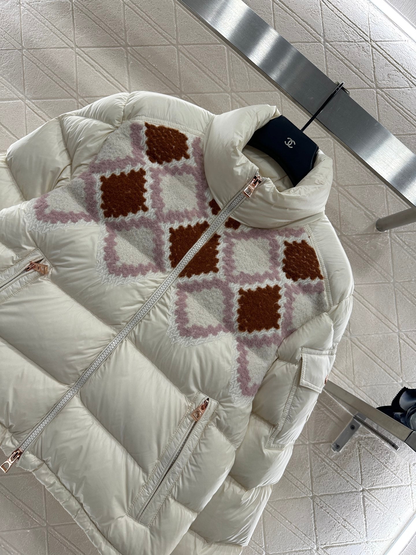 25fw Lingge embroidered spliced down jacket