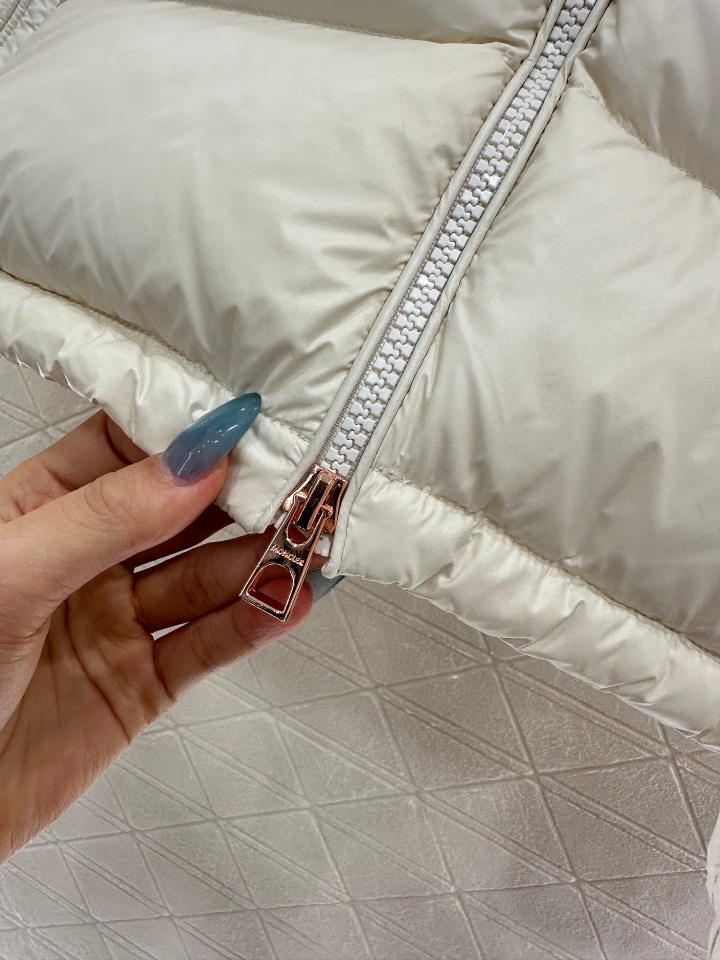 25fw Lingge embroidered spliced down jacket