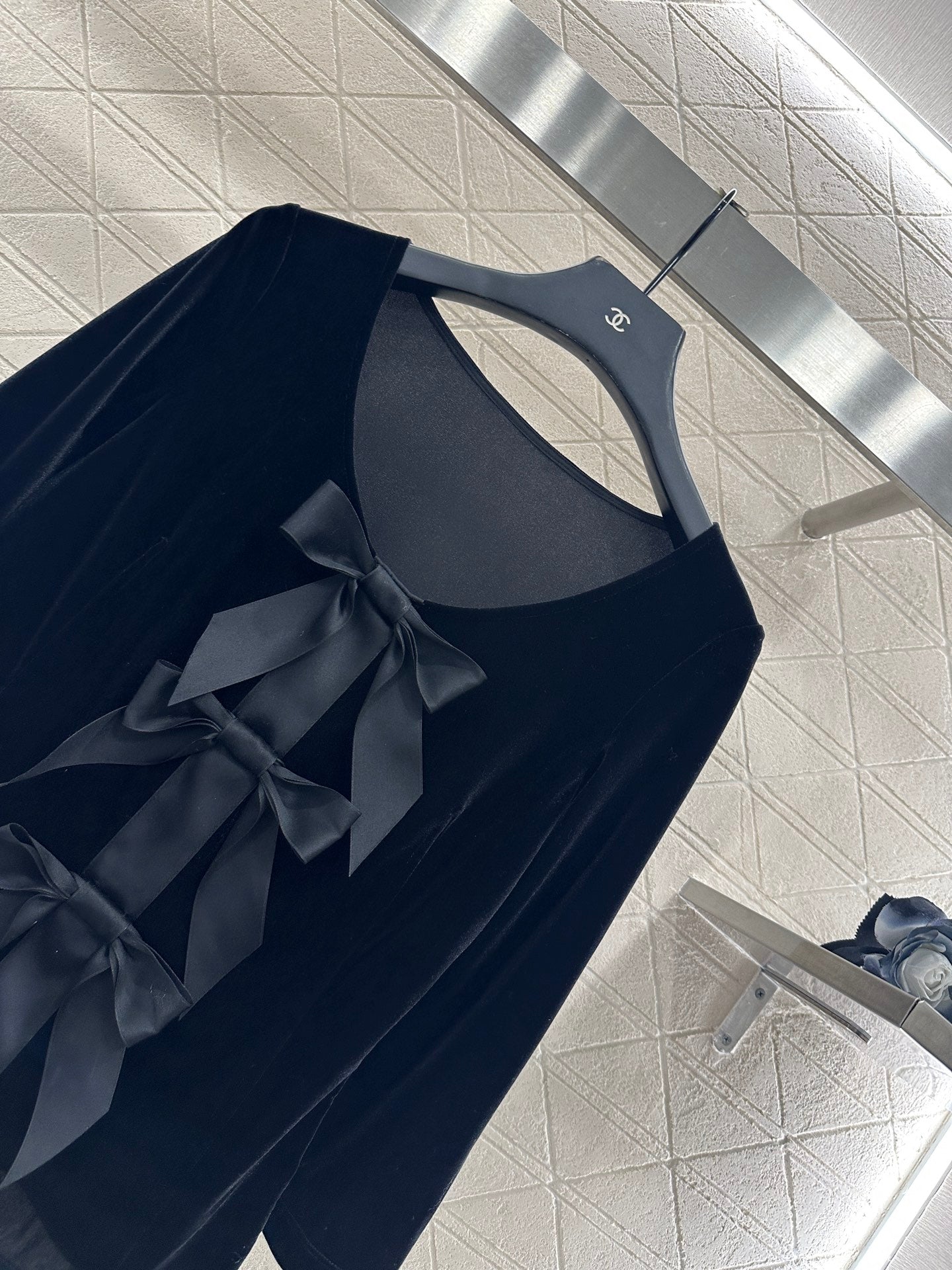 25fw Peach heart collar bow mid sleeve top