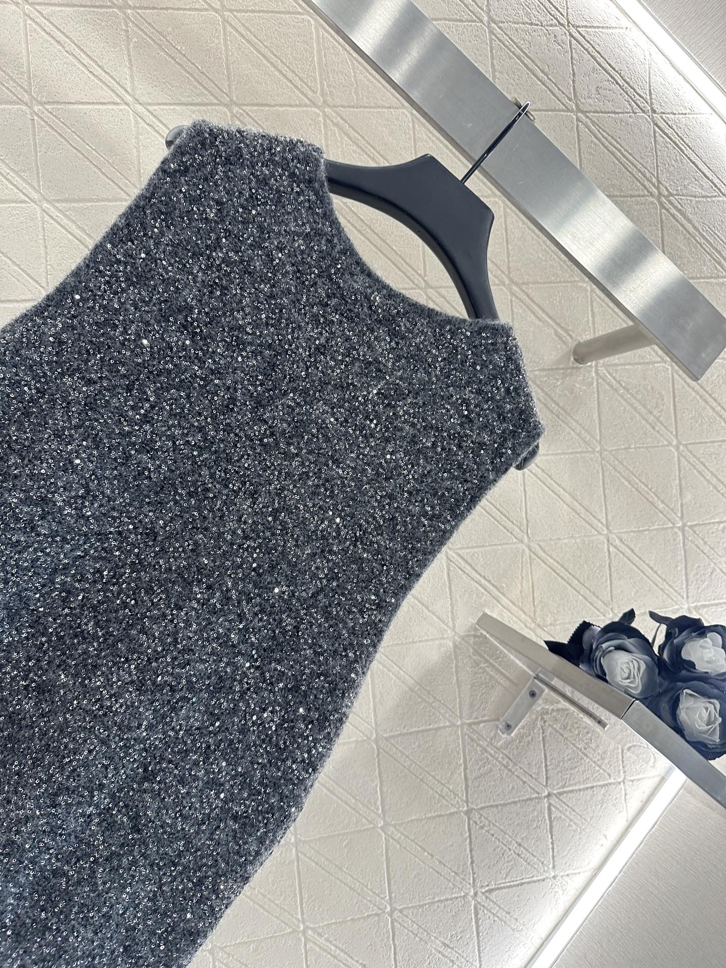 25fw Silver knit vest