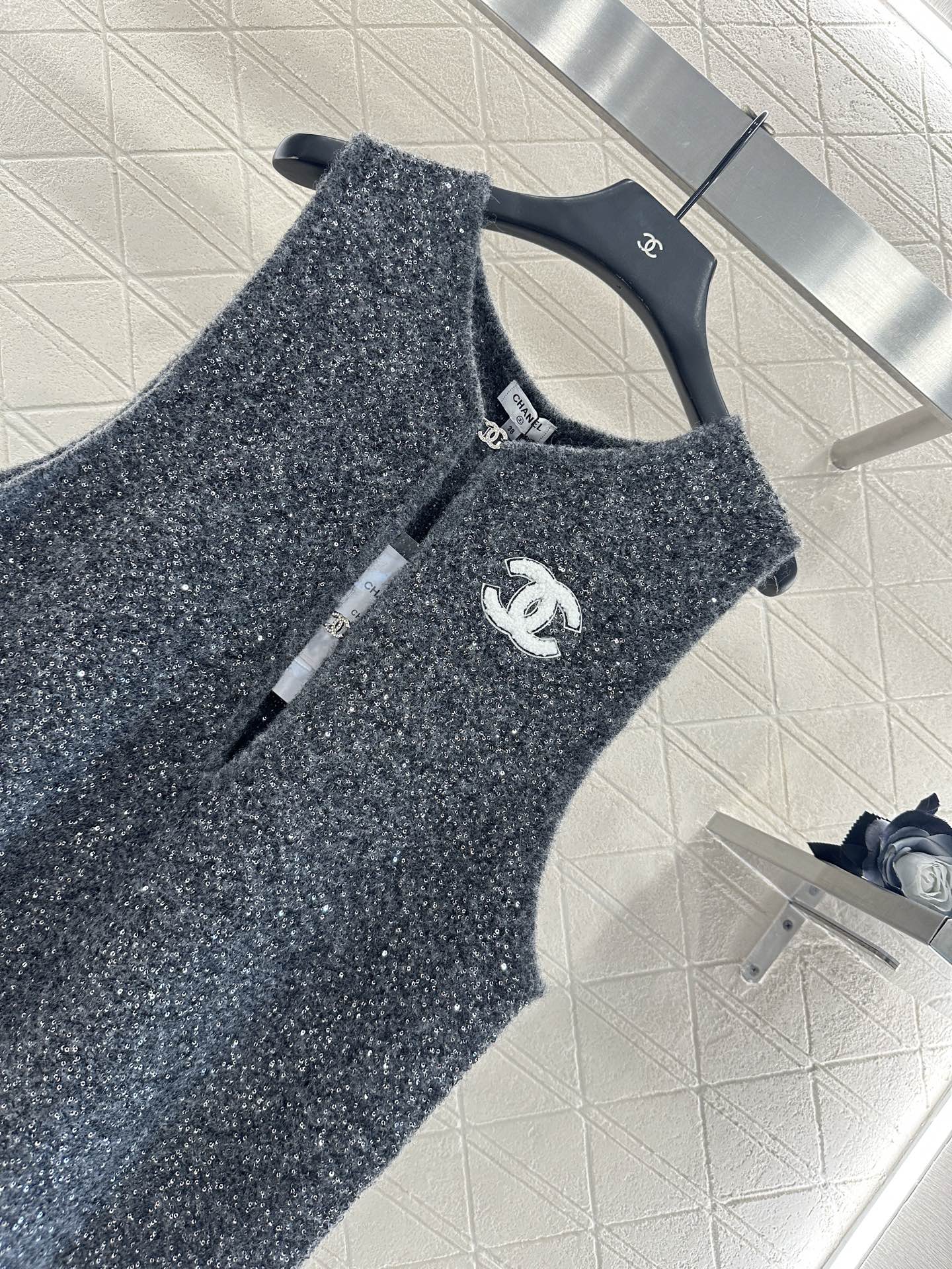 25fw Silver knit vest