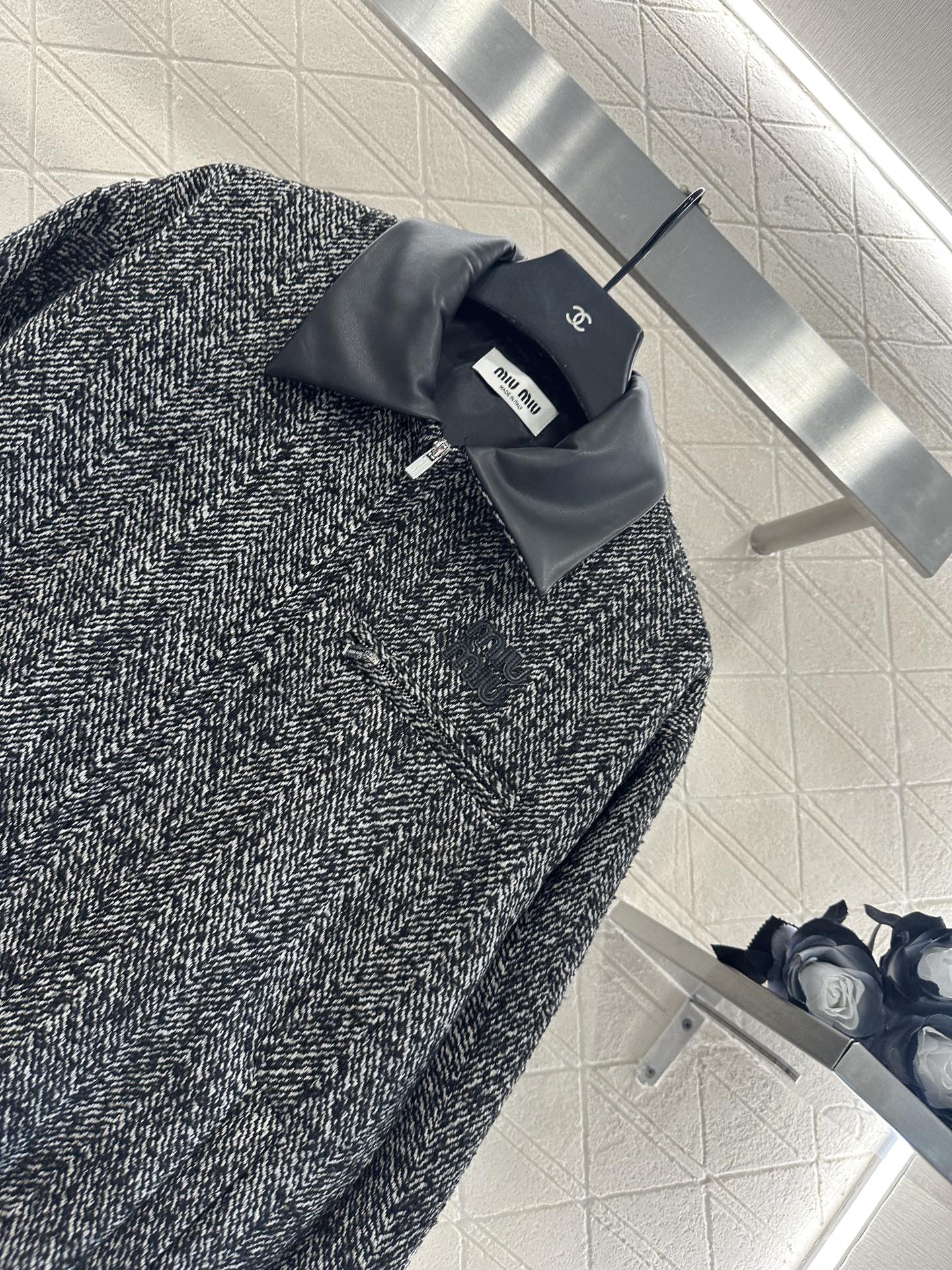 25fw Collar jacket with patchwork leather