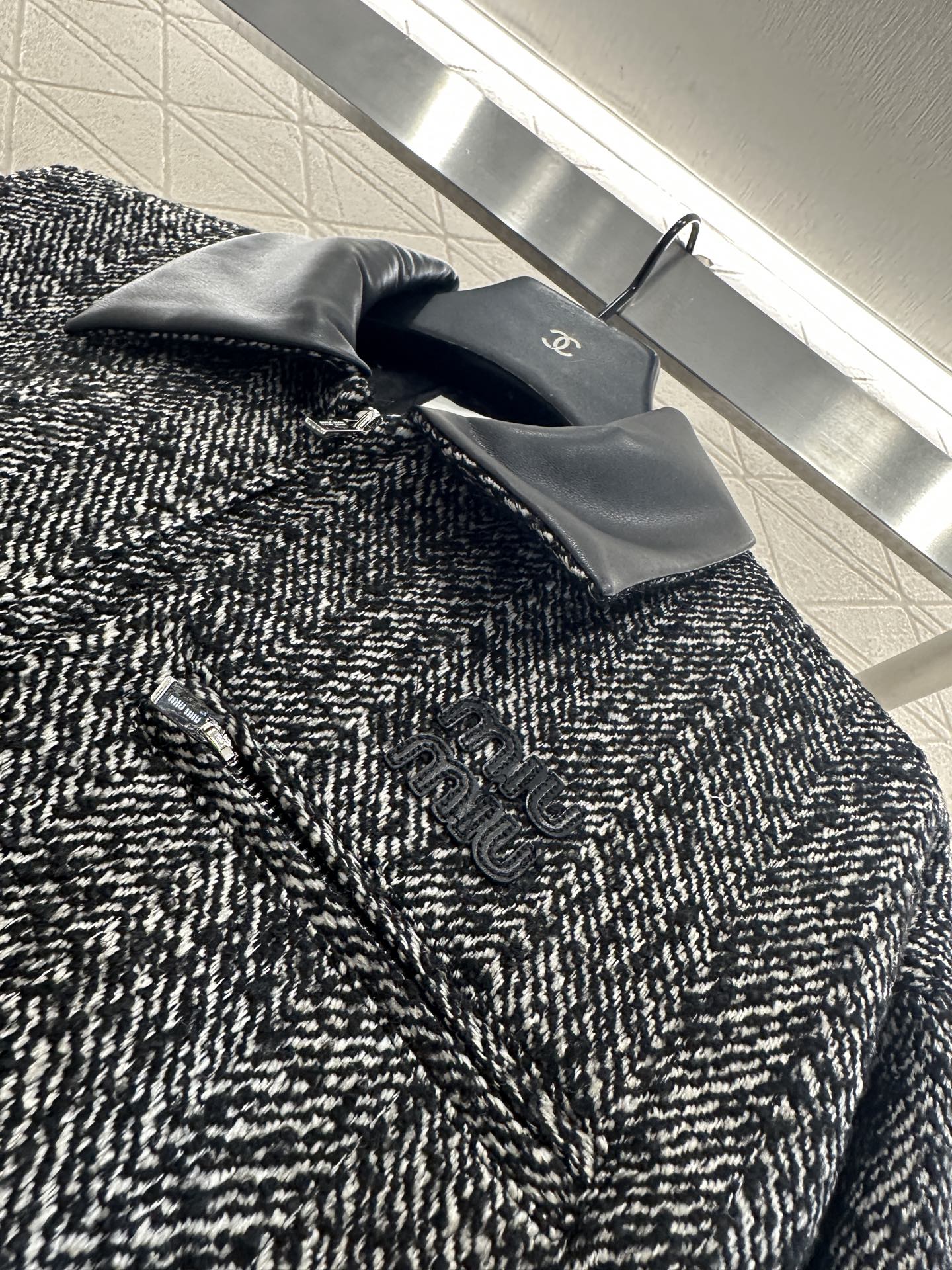 25fw Collar jacket with patchwork leather