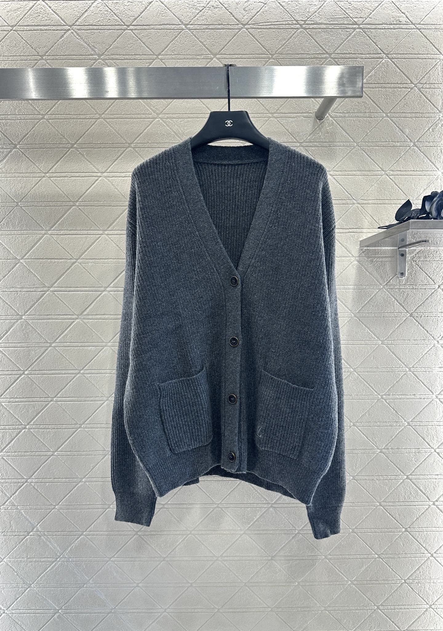 25fw Embroidered pocket knit cardigan with silhouette letters