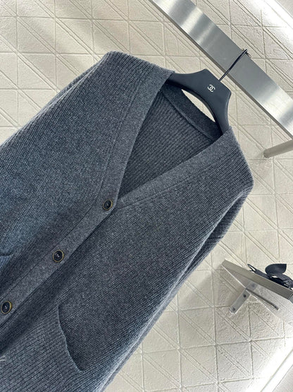 25fw Embroidered pocket knit cardigan with silhouette letters