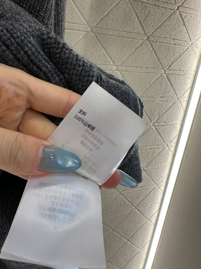 25fw Embroidered pocket knit cardigan with silhouette letters