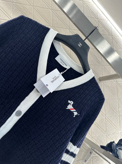 25fw Knitted color blocking knitted cardigan